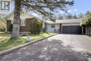 Detached House for Sale, 7038 Shields Drive, Greely, ON
