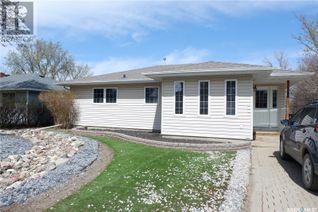 Bungalow for Sale, 216 Dominion Road, Assiniboia, SK