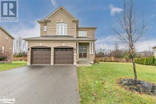 Detached House for Sale, 27 Pearl Street, Wasaga Beach, ON