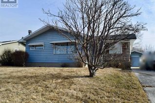 Bungalow for Sale, 664 12 Avenue S, Carstairs, AB