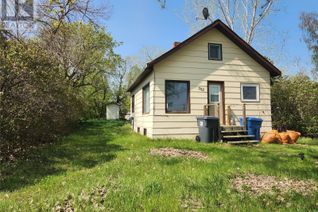 Detached House for Sale, 702 Healy Avenue, Radville, SK