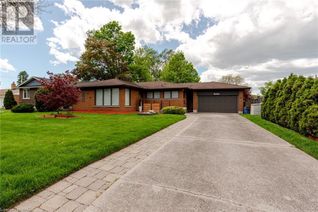 Bungalow for Sale, 4563 Pinedale Drive, Niagara Falls, ON