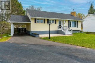 Detached House for Sale, 2 Mckenzie Drive, Middleton, NS