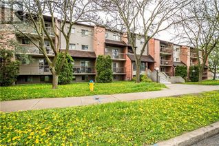 Condo Apartment for Sale, 30 Hickory Street E Unit# 209, Waterloo, ON