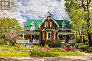 House for Sale, 105 Water Street, Merrickville, ON