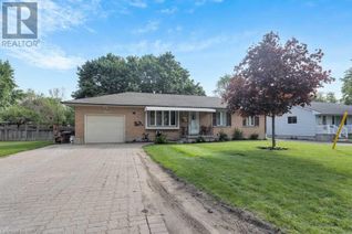 Detached House for Sale, 253 Beattie Street, Strathroy, ON