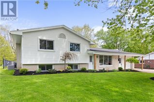 Detached House for Sale, 18 Smith Drive, Drayton, ON