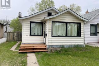 Detached House for Sale, 1225 C Avenue N, Saskatoon, SK