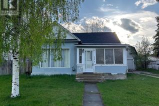 House for Sale, 136 S 1 Street W, Magrath, AB