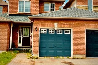 Freehold Townhouse for Sale, 4 Hawthorne Crescent, Barrie, ON