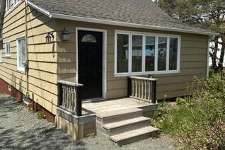 Detached House for Sale, 113 Church Street, Springhill, NS