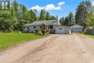 Detached House for Sale, 11864 Round Lake Road, Pembroke, ON
