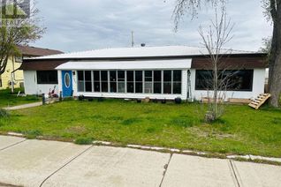 Bungalow for Sale, 409 1 Avenue S, Coutts, AB