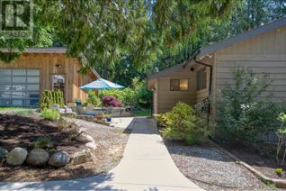 Bungalow for Sale, 8240 Redrooffs Road, Gibsons, BC
