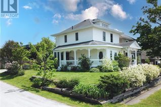 Detached House for Sale, 40 South Main Street, Thorold, ON