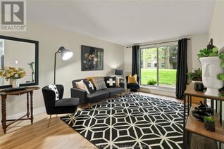 Condo Apartment for Sale, 130 Park Avenue East #109, Chatham, ON