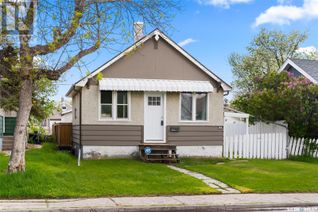 Detached House for Sale, 2215 Broder Street, Regina, SK