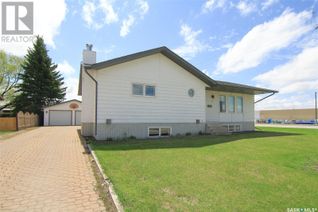 Detached House for Sale, 2 Morrison Drive, Yorkton, SK