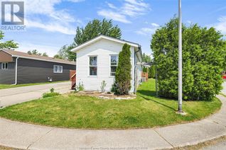 Detached House for Sale, 20 Magnolia Drive #233, McGregor, ON