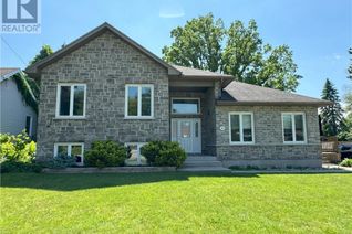 Bungalow for Sale, 162 Burns Street, Strathroy, ON