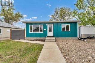 Bungalow for Sale, 414 3 Street Se, Redcliff, AB