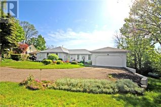 Detached House for Sale, 699 Gould Street, Wiarton, ON