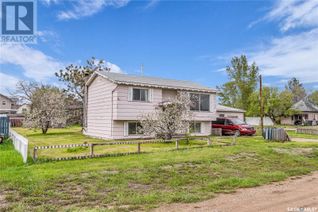 Detached House for Sale, 319-321 Carson Street, Dundurn, SK