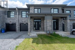 Freehold Townhouse for Sale, 7201 Parsa Street, Niagara Falls, ON