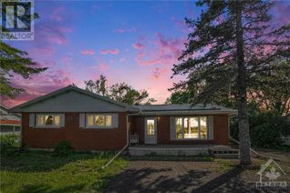 Bungalow for Sale, 450 Queen Street E, Smiths Falls, ON