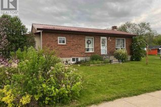 Detached House for Sale, 72 Hudson St, Blind River, ON