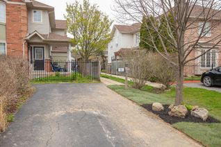 Freehold Townhouse for Sale, 51 Valridge Drive, Ancaster, ON