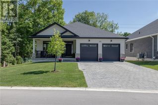 Detached House for Sale, 137 Ridge Street, Strathroy, ON