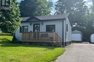 Bungalow for Sale, 18 Maud Street, Woodstock, ON