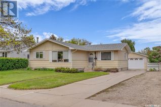 Detached House for Sale, 220 Campion Crescent, Saskatoon, SK