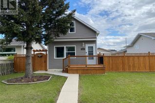 Detached House for Sale, 1328 North Railway Street E, Swift Current, SK