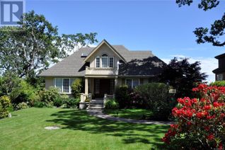 Detached House for Sale, 3295 Norfolk Rd, Oak Bay, BC