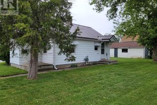 Detached House for Sale, 953 Old Glass Road, Wallaceburg, ON