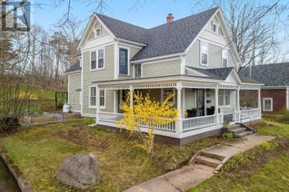 Detached House for Sale, 163 Pleasant Street, Bridgewater, NS