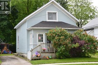 Detached House for Sale, 122 Huron Street, Clinton, ON