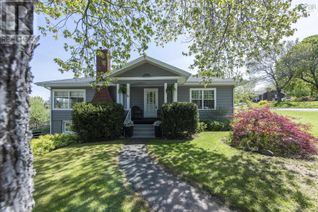 Detached House for Sale, 19 Kent Avenue, Wolfville, NS
