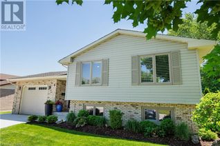 Detached House for Sale, 8 Westgate Avenue, Strathroy, ON