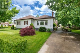 Detached House for Sale, 338 Saulsbury Street, Strathroy, ON