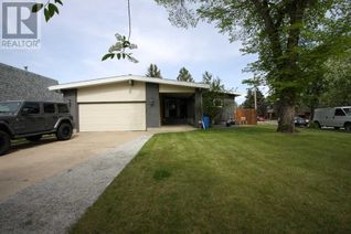 House for Sale, 33 Grand Park Crescent, Camrose, AB