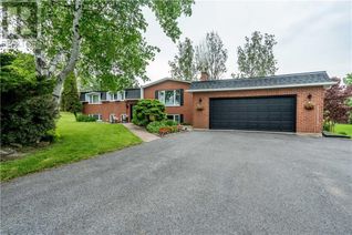Raised Ranch-Style House for Sale, 910 Tollgate Road W, Cornwall, ON