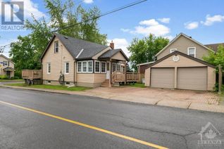 Detached House for Sale, 702 Dibble Street W, Prescott, ON