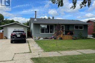 Detached House for Sale, 121 Hickling Avenue, Canora, SK
