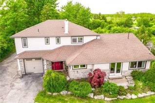 Detached House for Sale, 407 Third Road E, Stoney Creek, ON