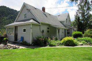 Detached House for Sale, 1415 Lookout Road, Castlegar, BC