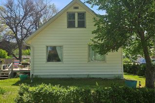 House for Sale, 402 Saskatchewan Avenue, Torquay, SK