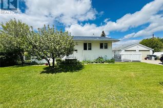 Bungalow for Sale, 400 Centennial Drive, Strasbourg, SK